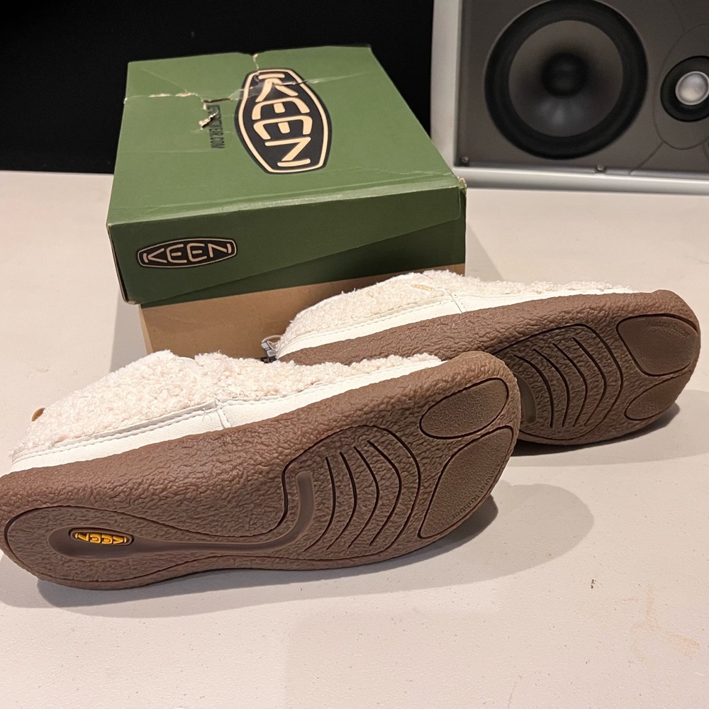 Keen Women's Howser 2 Casual Comfy Durable Slippers, Birch/Curry Size 9 - Picture 9 of 10
